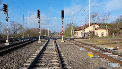 Železničná trať v Dvoroch nad Žitavou