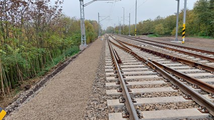 Železničná trať v Dvoroch nad Žitavou